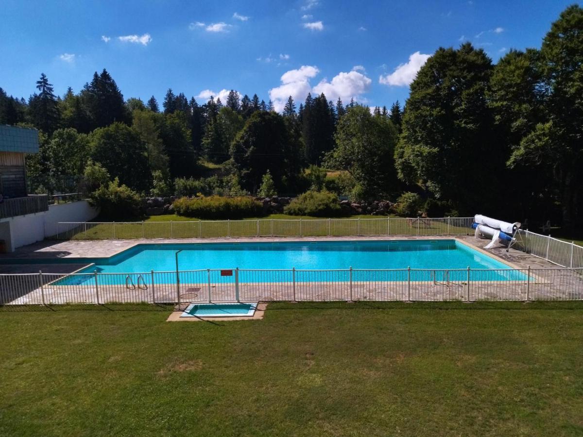 Studio Le Lacuzon Avec Piscine Et Tennis Exterieurs Ле-Русс Екстер'єр фото